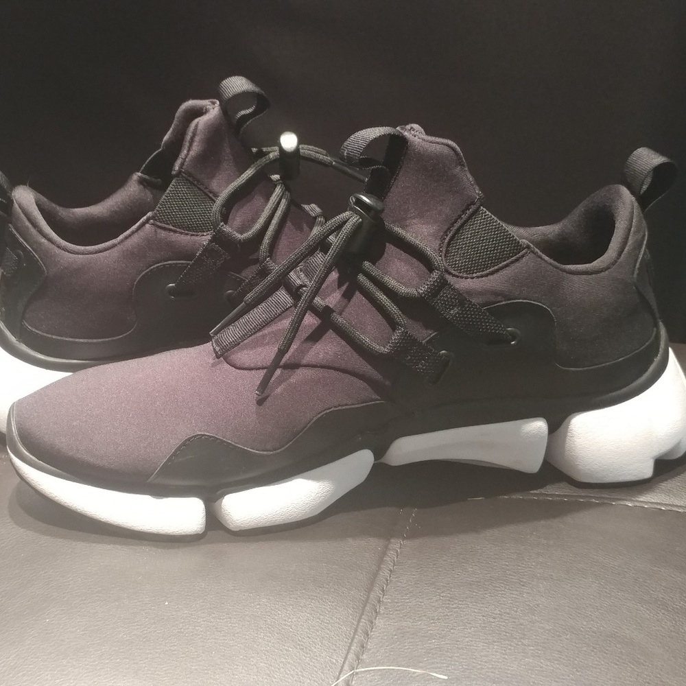Nike Pocketknife shoes